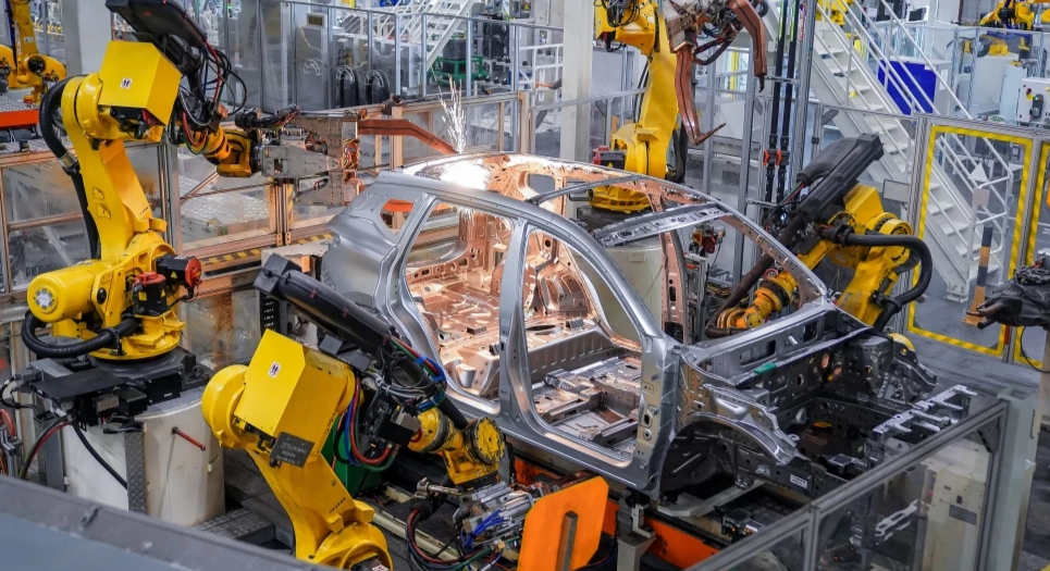 Tenet становятся более российскими, чем Лады. ВАЗ берите пример. AGR запустили выпуск моторов в России, а ВАЗ будут закупать моторы в Китае