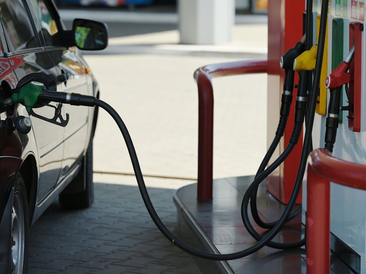    Заправка автомобиля на автозаправочной станции | © РИА Новости / Алексей Сазонов