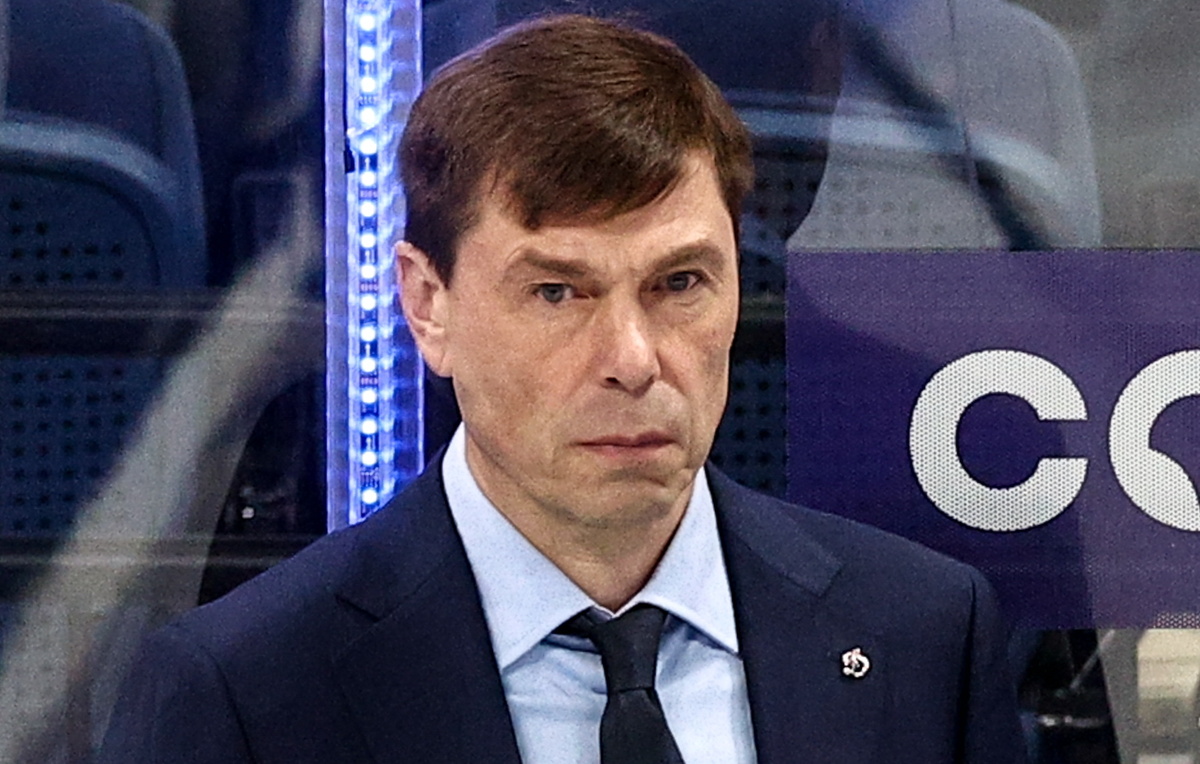    Главный тренер "Автомобилиста" Алексей Кудашов  Софья Сандурская/ТАСС