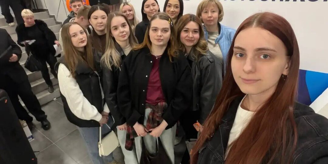 Студенты и выпускники ОГУ приняли участие во Всероссийской ярмарке трудоустройства – 2026