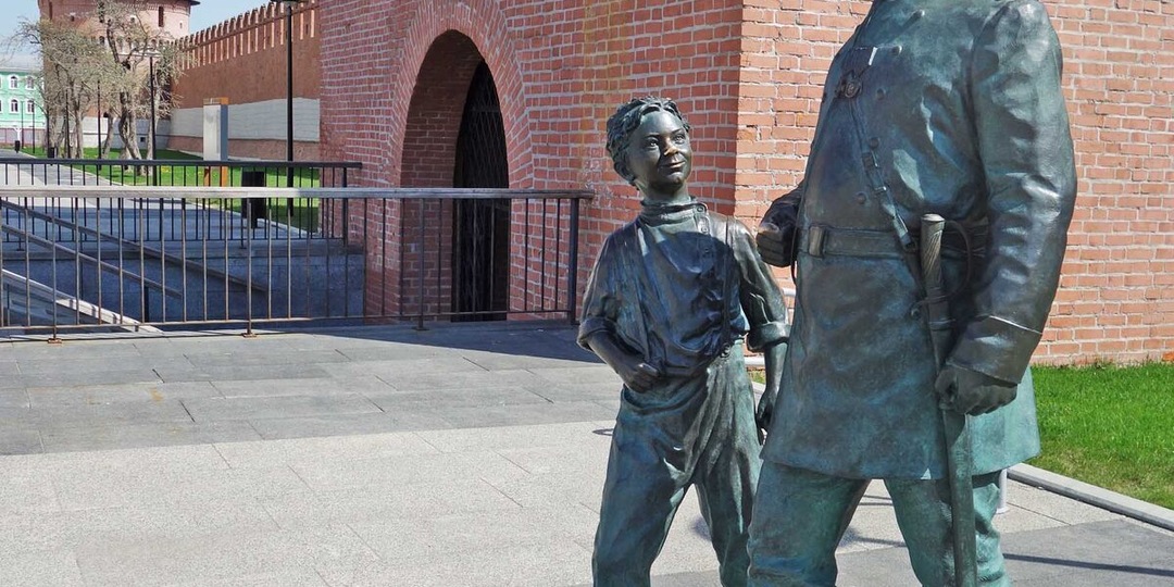 Тульский городовой: история со свиньёй и памятник у стен Кремля