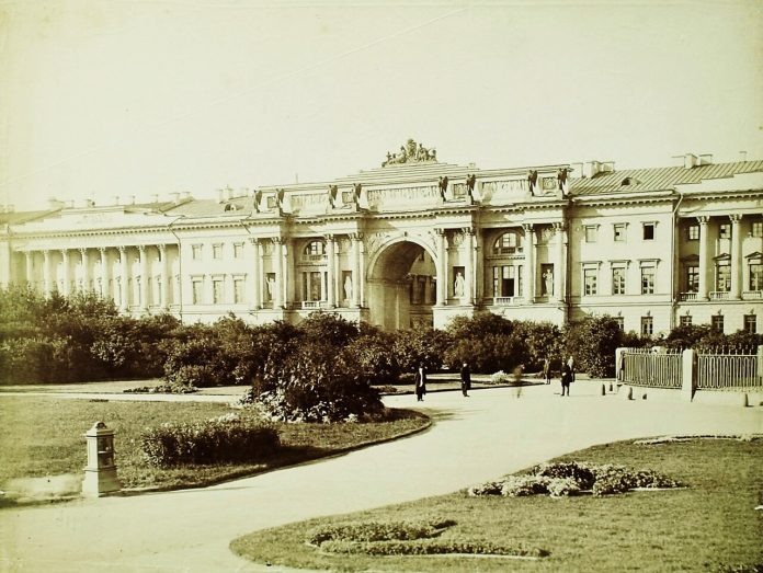 
Святейший правительствующий синод. https://ru.wikipedia.org/wiki/Святейший_правительствующий_синод
