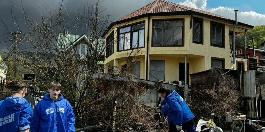В Туапсе зафиксировано превышение ПДК бензола, ксилола и сажи в воздухе из-за пожара на морском терминале