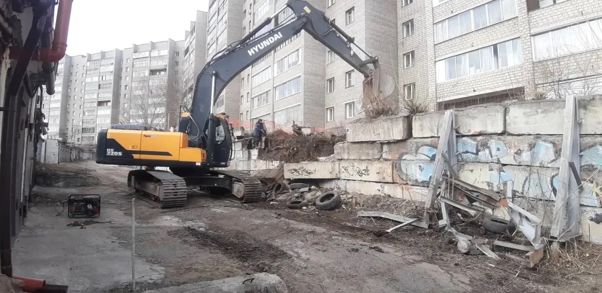     В Красноярске начали ремонтировать подпорные стены