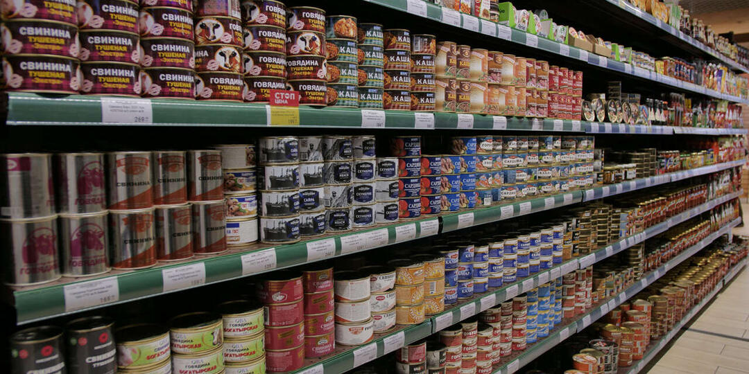 Яд в банке: Россельхознадзор вновь нашел опасные консерванты в рыбных консервах