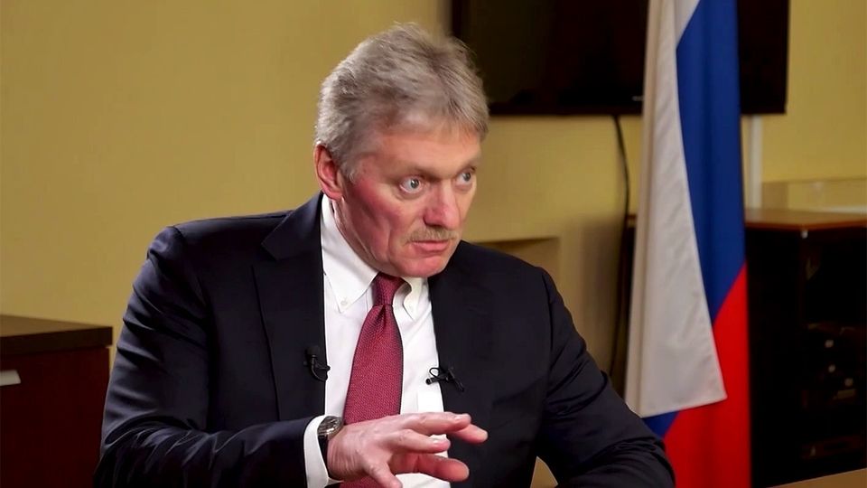 Фото: скриншот видео интервью с Песковым