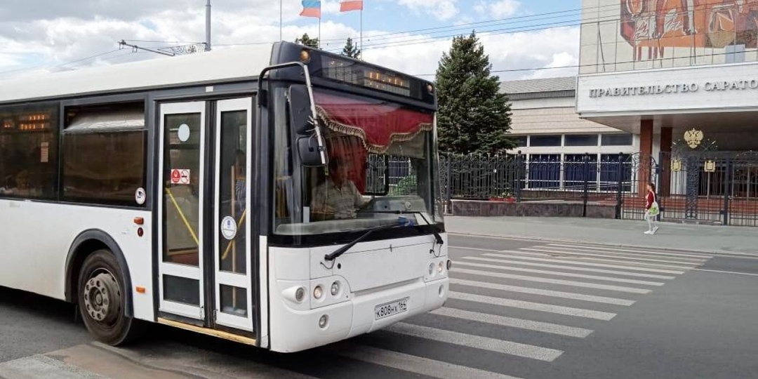 На маршрутах Саратова заработала московская транспортная карта «Тройка»