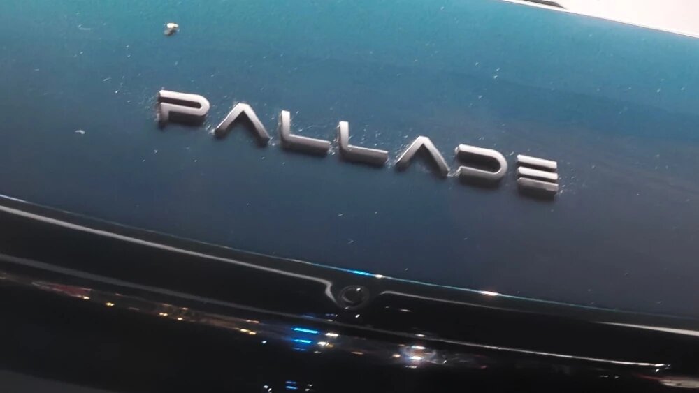 Новому бренду - новые тачки!