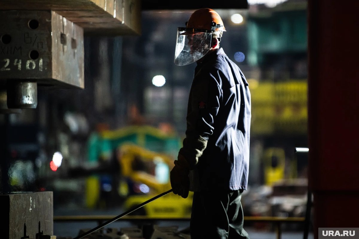     Производство в ключевых отраслях, например, в металлургии (архивное фото)