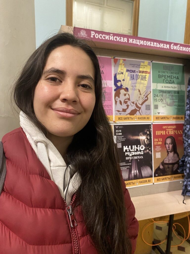 Автор — Мария Фернанда Руис (студентка из Колумбии Санкт-Петербургского государственного института кино и телевидения)