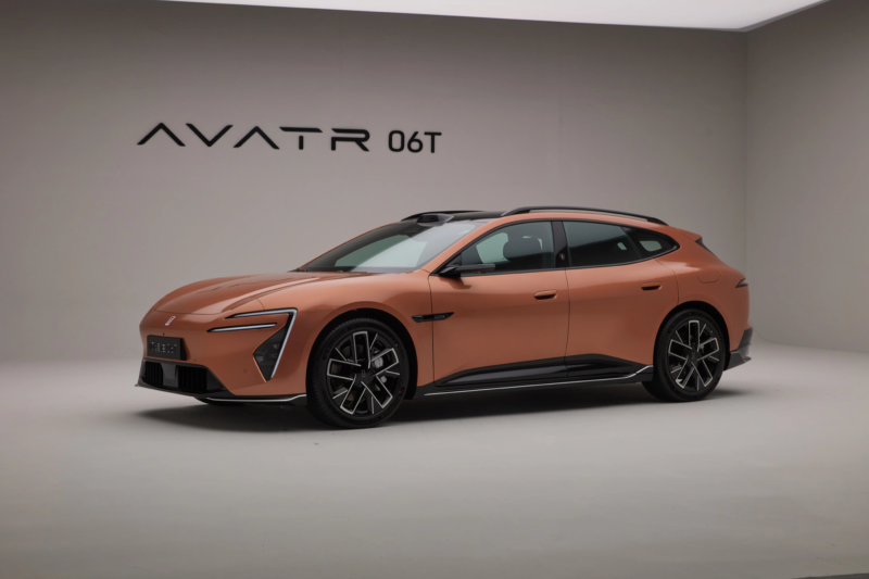 Avatr 06T