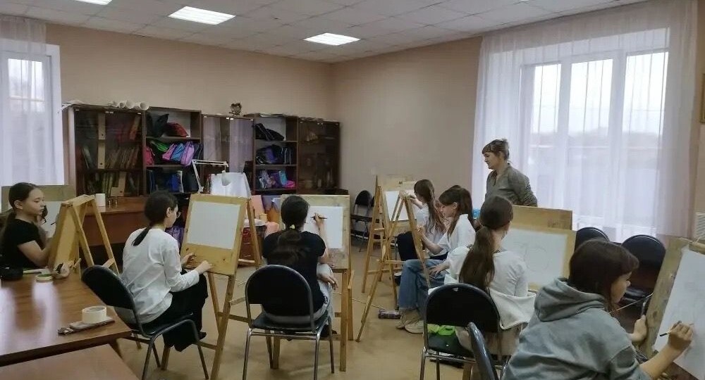 Единство народов в творчестве аксубаевских и новошешминских юных художников