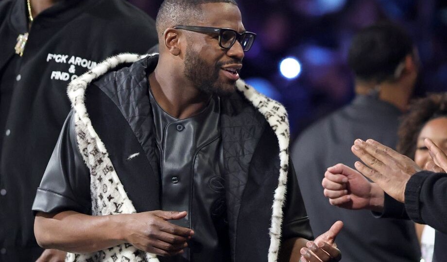 Богатейший боксёр в истории стал должником. Что случилось с Флойдом Мейвезером?