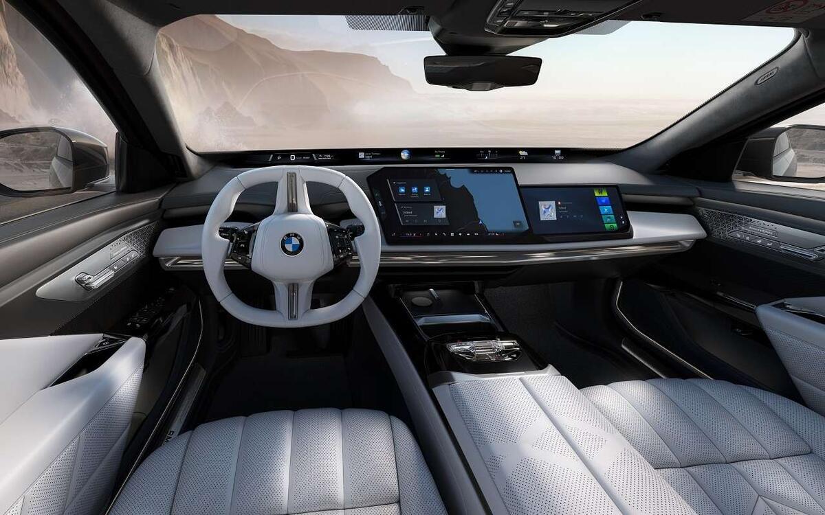 Новая «семерка» BMW получила крупнейшее обновление в истории брендаBMW представила обновлённый 7-Series 2027 года с новым интерьером
📷
📷
📷
📷

