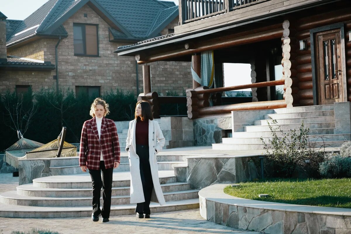 Кадр из сериала Сыщицы (2023)