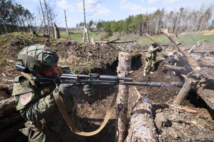 Армия России наступает в Сумской области. Обложка © ТАСС / Александр Река