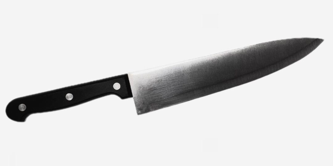 Пенсионер зарезал своего приятеля во время застолья в Липецкой области