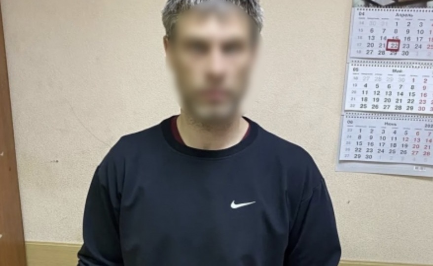 Парфюм на 15 тысяч рублей пытался украсть из магазина мужчина в Благовещенске