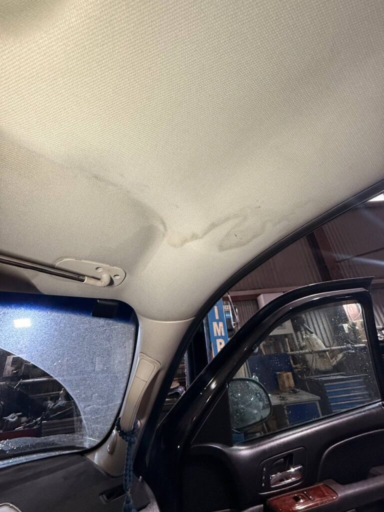    Закат в горах, окрашивающий вершины в золотистые и багряные тона. lucky247187Q