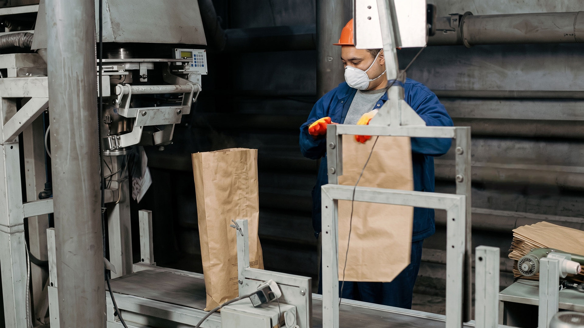 Кадр из видео НПП Технология