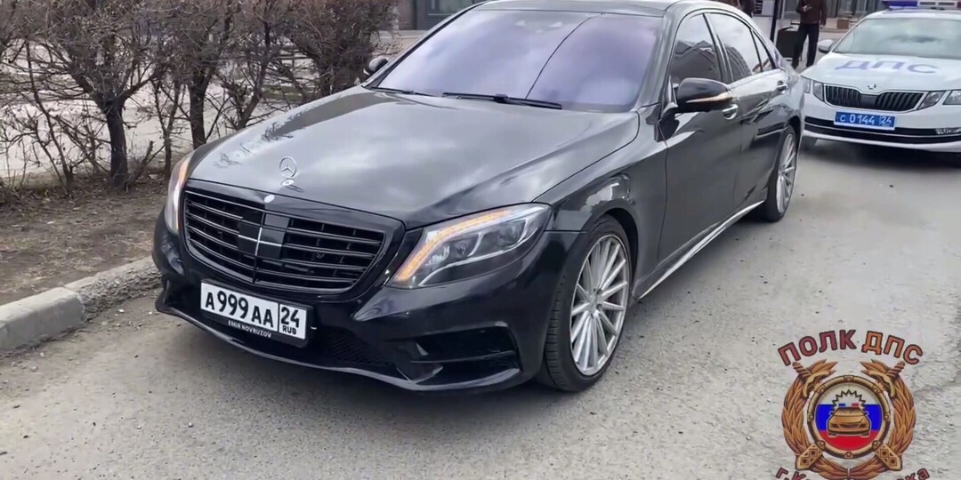 У 20-летнего красноярца дважды за неделю забрали «Мерседес» на штрафстоянку — за что