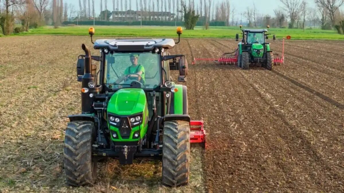 Фото: © Deutz-Fahr
Серия тракторов Deutz‑Fahr Keyline пополнилась двумя новыми моделями — 5115 Keyline и 5125 Keyline мощностью 115 и 125 л.с. соответственно