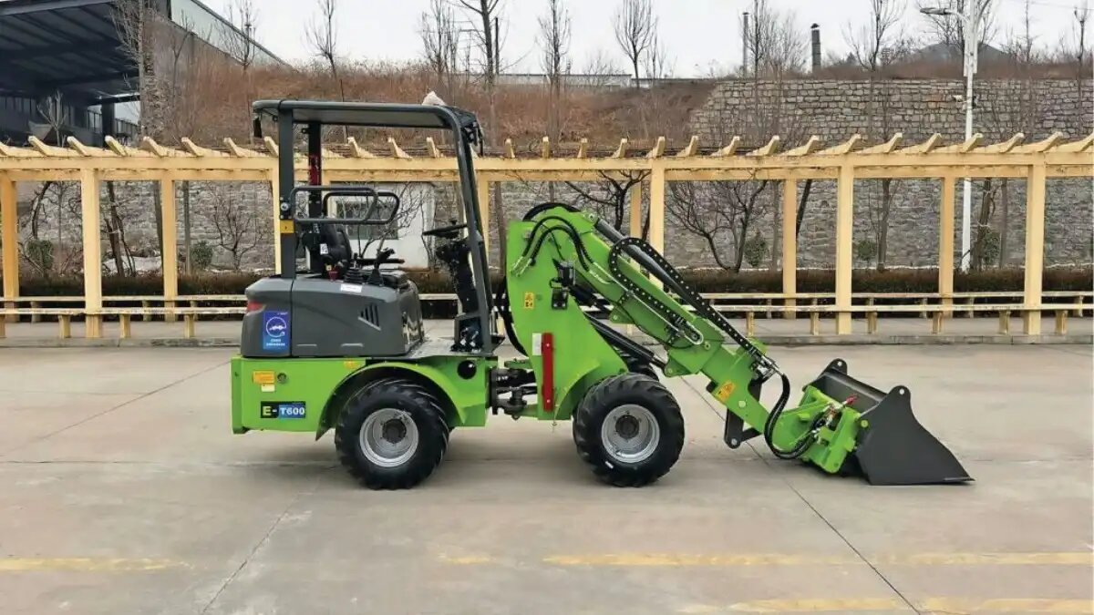 Фото: © J. Kamp / trekkeronline.nl
Новые нидерландские мини-погрузчики E-Kraft E-1000 получат большую мощность аккумулятора