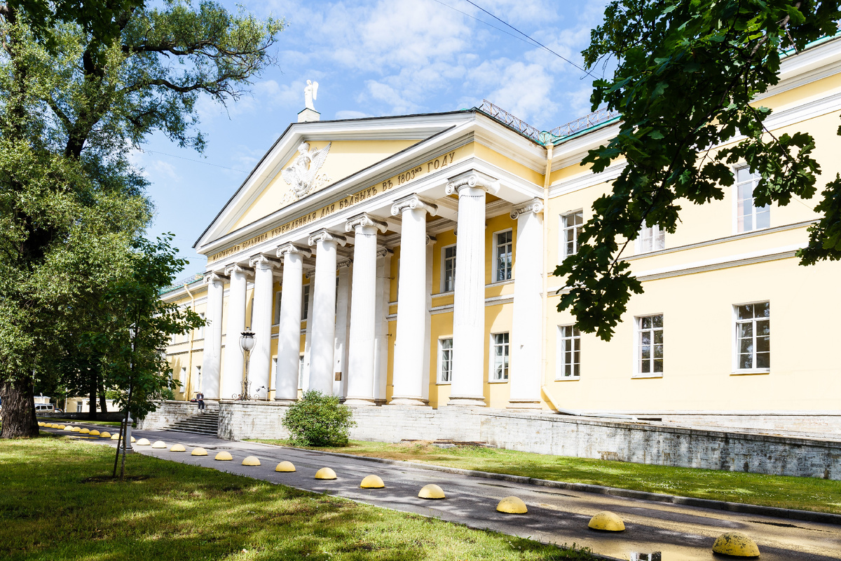 Мариинская больница в Санкт-Петербурге