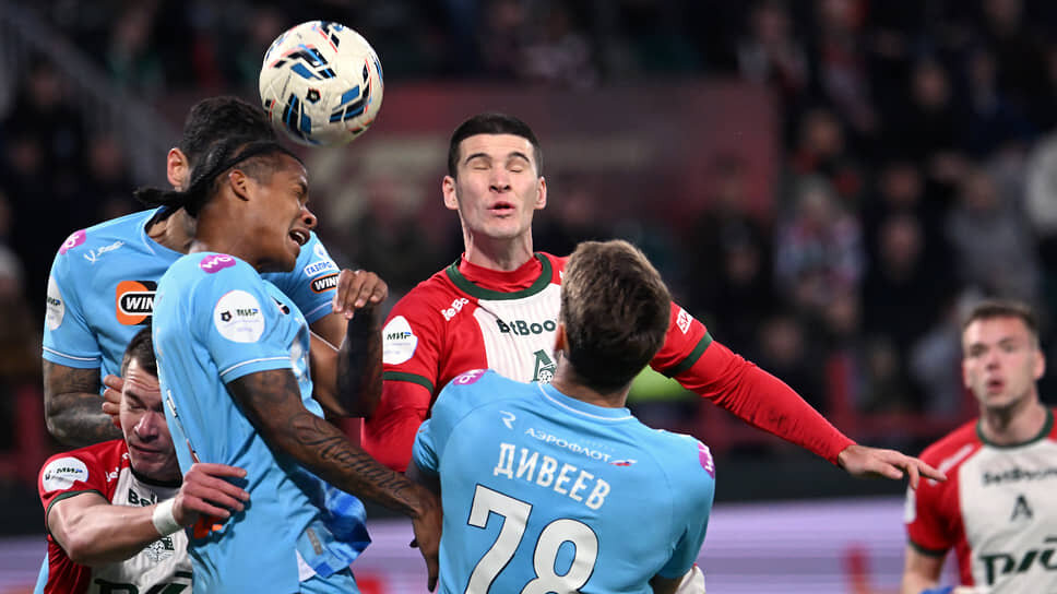 Матч между командами «Локомотив» (Москва) - «Зенит» (Санкт-Петербург).📷Фото: Антон Новодерёжкин / Коммерсантъ