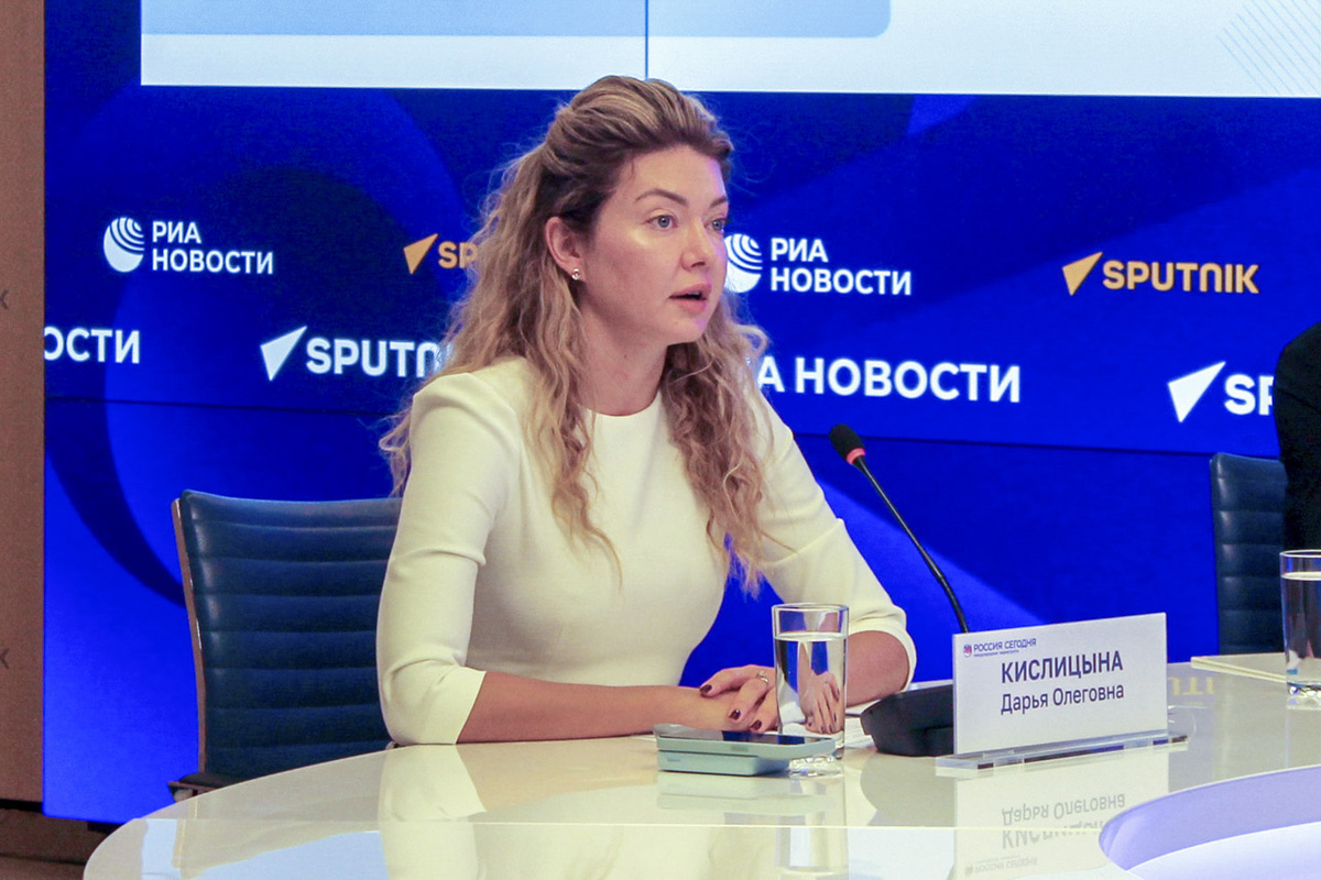 На площадке ЭИСИ обсуждают ключевые политические события недели.  Фото: ФедералПресс / Герман Парло