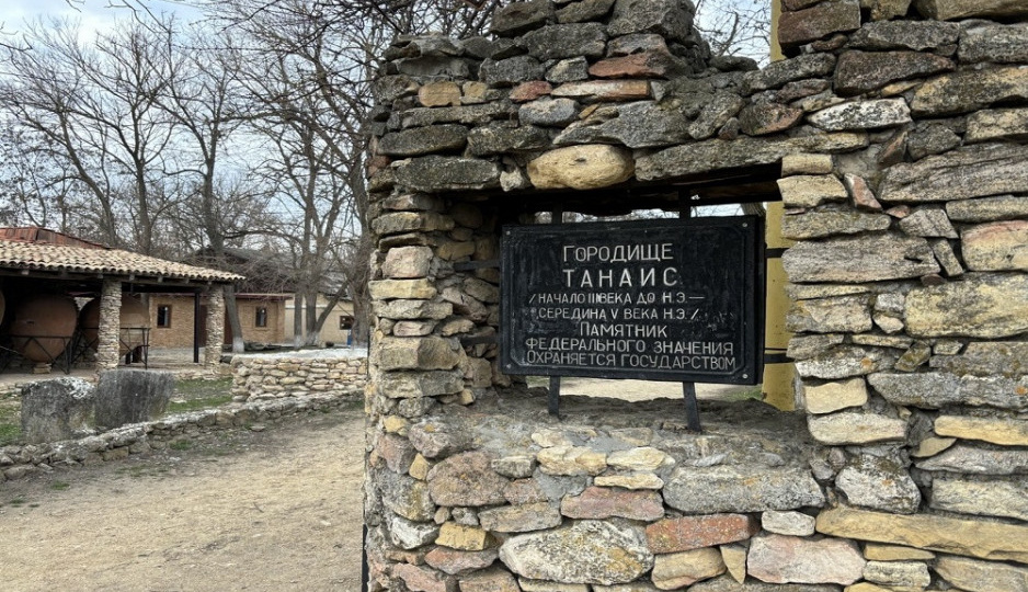В Ростовской области при строительстве водовода на Донбасс разрушили древние курганы