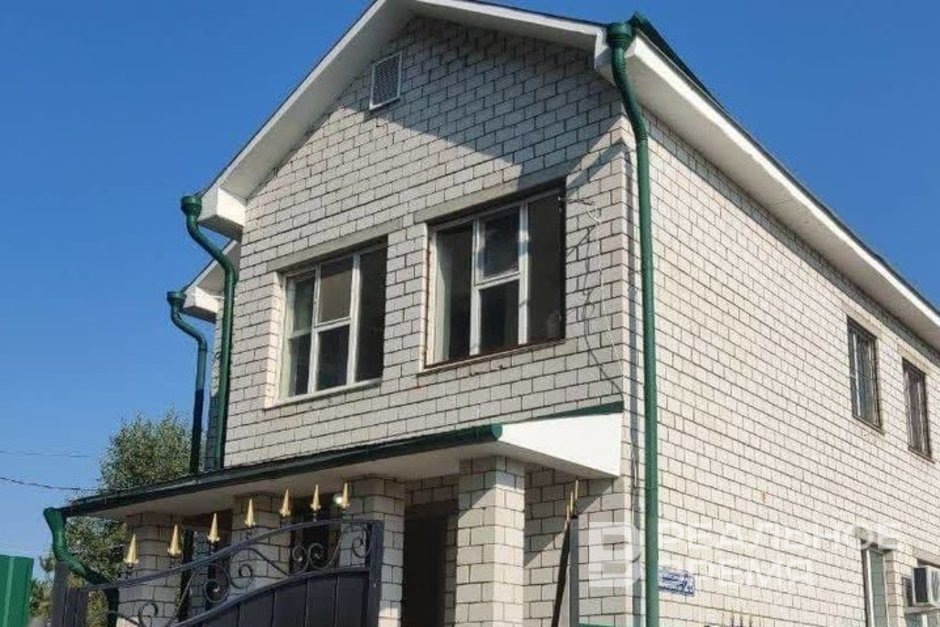    Пансионат для престарелых работал в двухэтажном доме. Реальное время / realnoevremya.ru