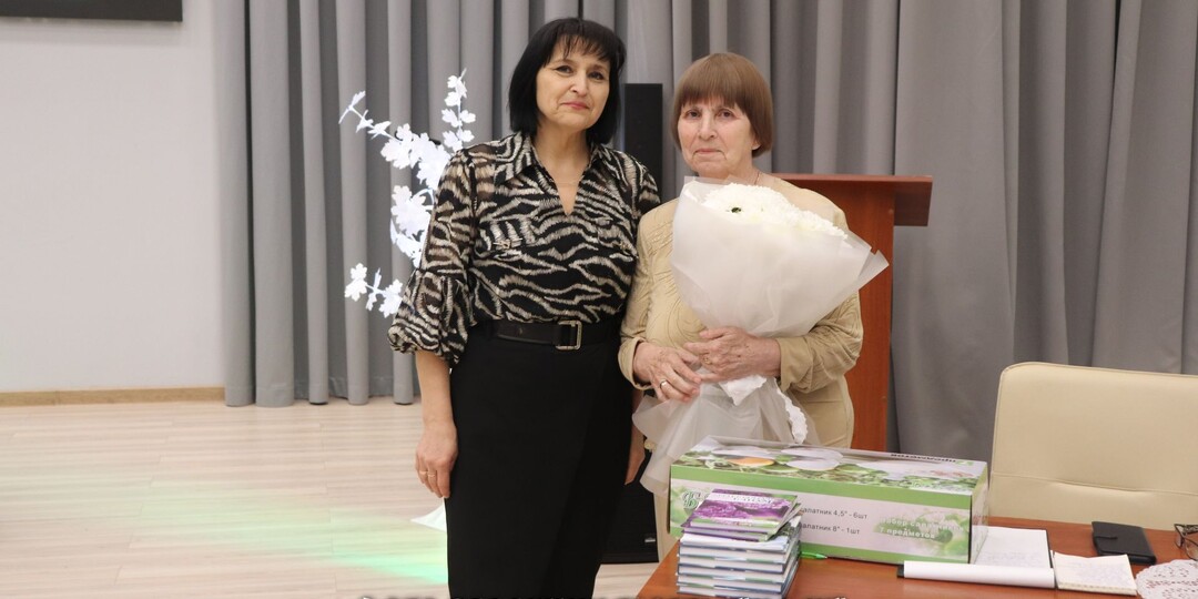 У азнакаевской поэтессы Сарвар Ханиповой вышел в свет девятый сборник