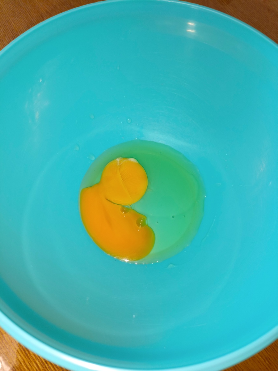 Яйцо в чаше. Фото автора 