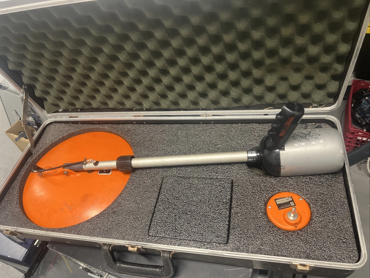 Metrotech Model 220 начал выпускаться в 1966 году