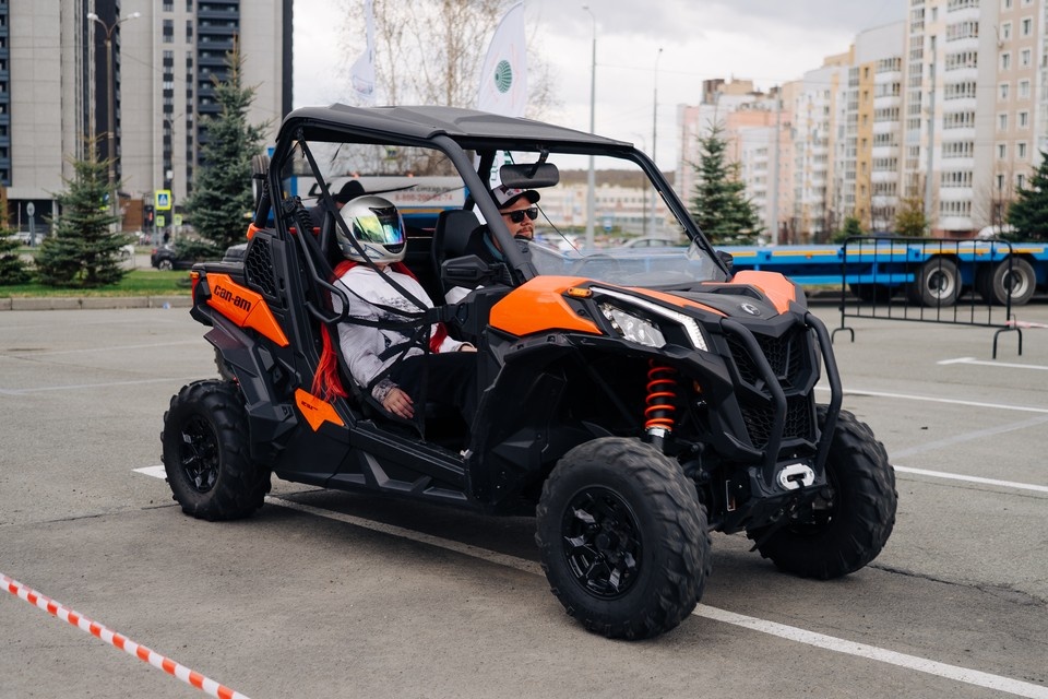    Можно было прокатиться на багги. Дарья МАКСИМОВА