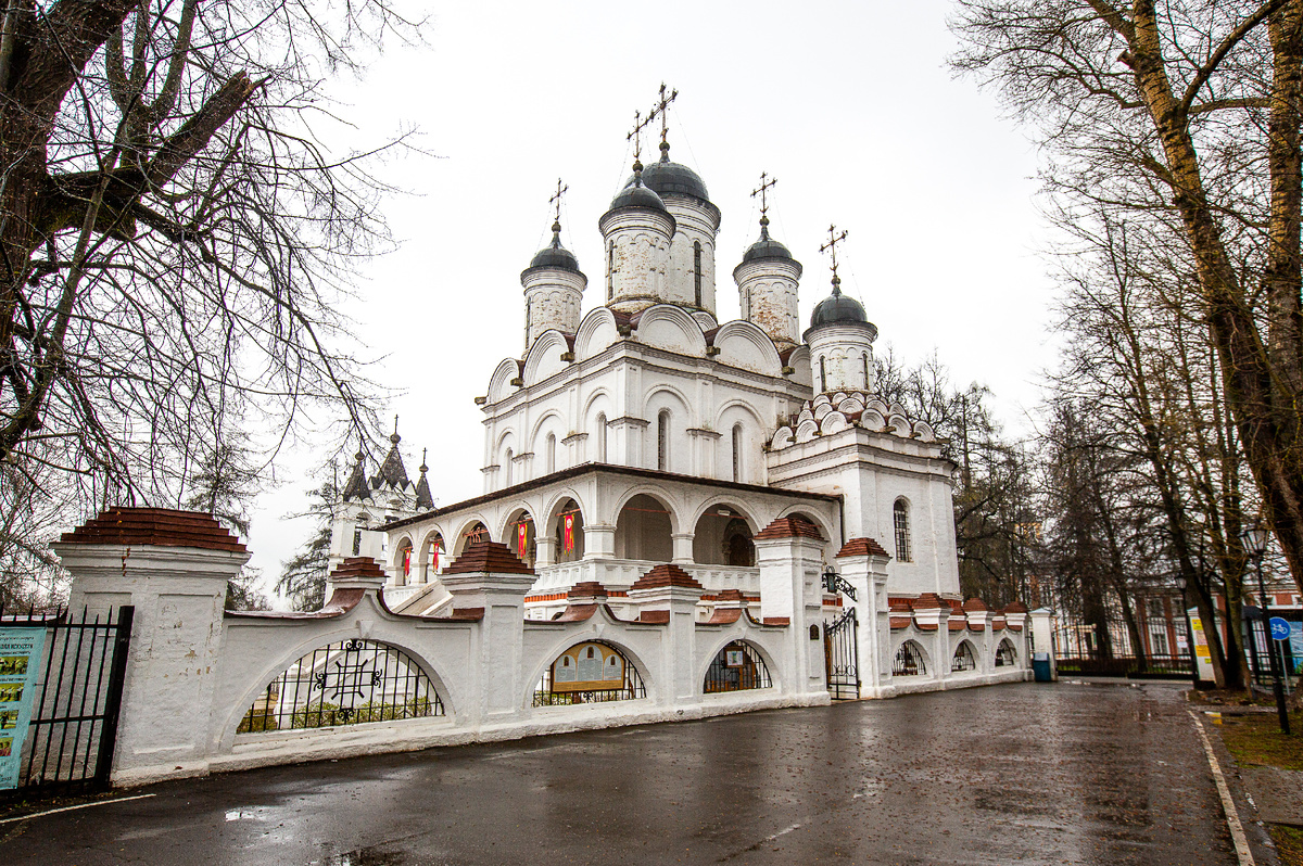 Спасо-Преображенская церковь в усадьбе Вязёмы. Большие Вязёмы, Одинцовский городской округ, Московская область. Фото автора статьи