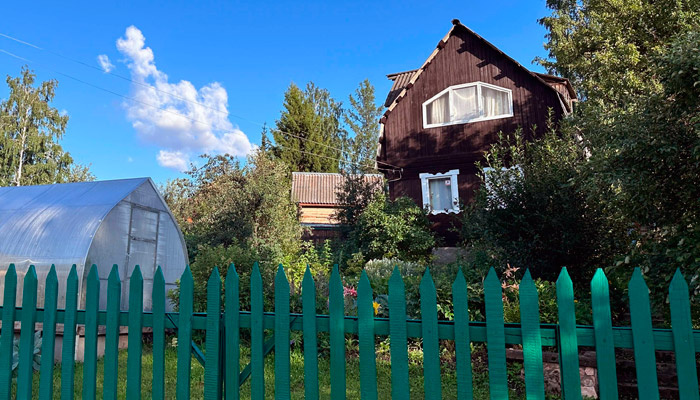 Пестициды на даче нужно применять правильно. Фото: 1MI