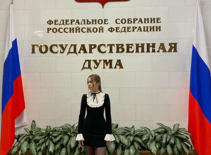 Зарплата в 20 миллиардов? Откуда у наших олигархов деньги, если они ничего не производят