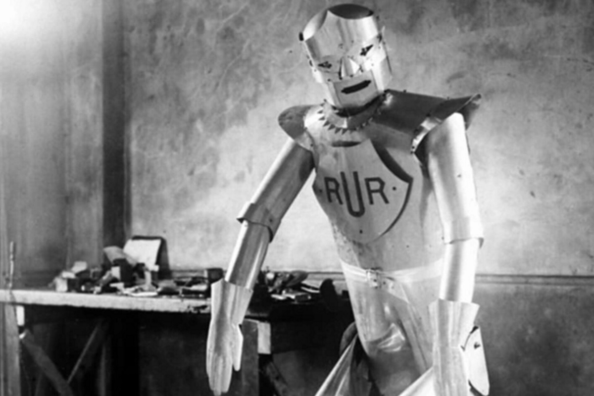 Кадр из кинопостановки пьесы «R.U.R., или Россумские универсальные роботы»