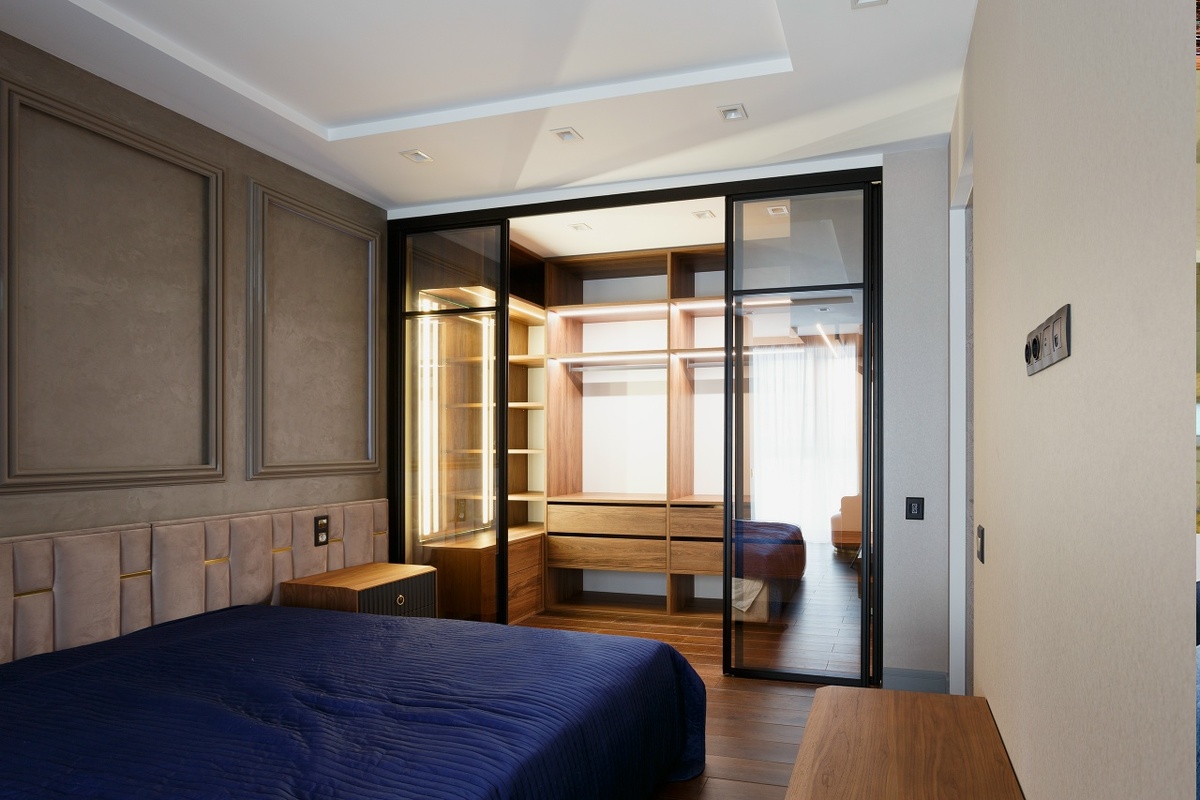 Кухни, гардеробные системы и встроенная мебель — одни из наиболее частых изделий,
выполняемых на заказ.