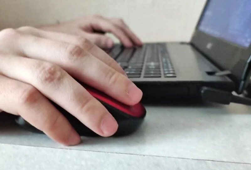 Как узнать о слежке через камеру ноутбука