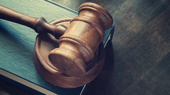 Суд в Москве рассмотрит дело о попытке водителя без прав дать взятку инспектору