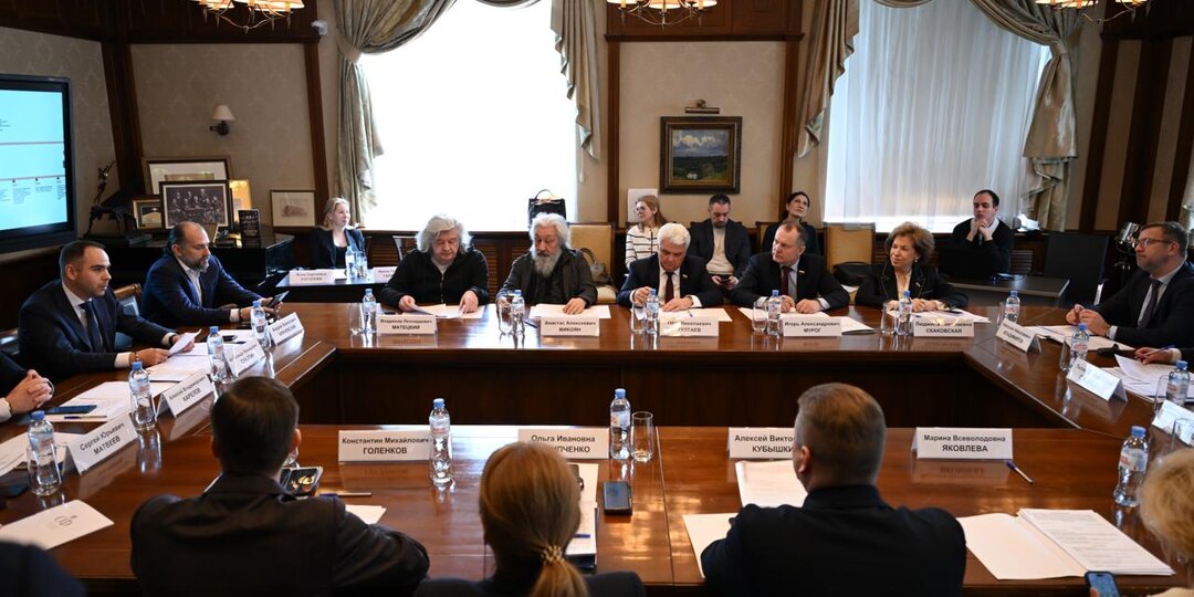 Сильные институты для авторов и государства