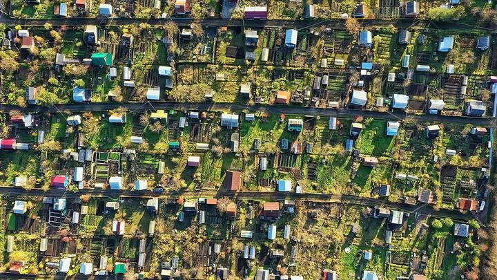 Baza: Россияне попали в «коттеджное рабство» при покупке земли в Подмосковье