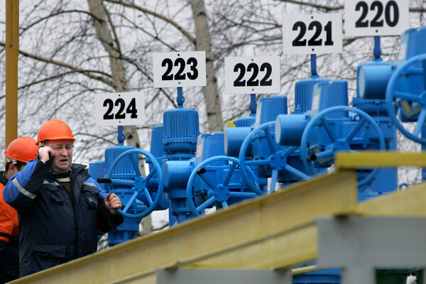 Рабочие на насосной станции трубопровода «Дружба» / Sergei Grits/AP   📷