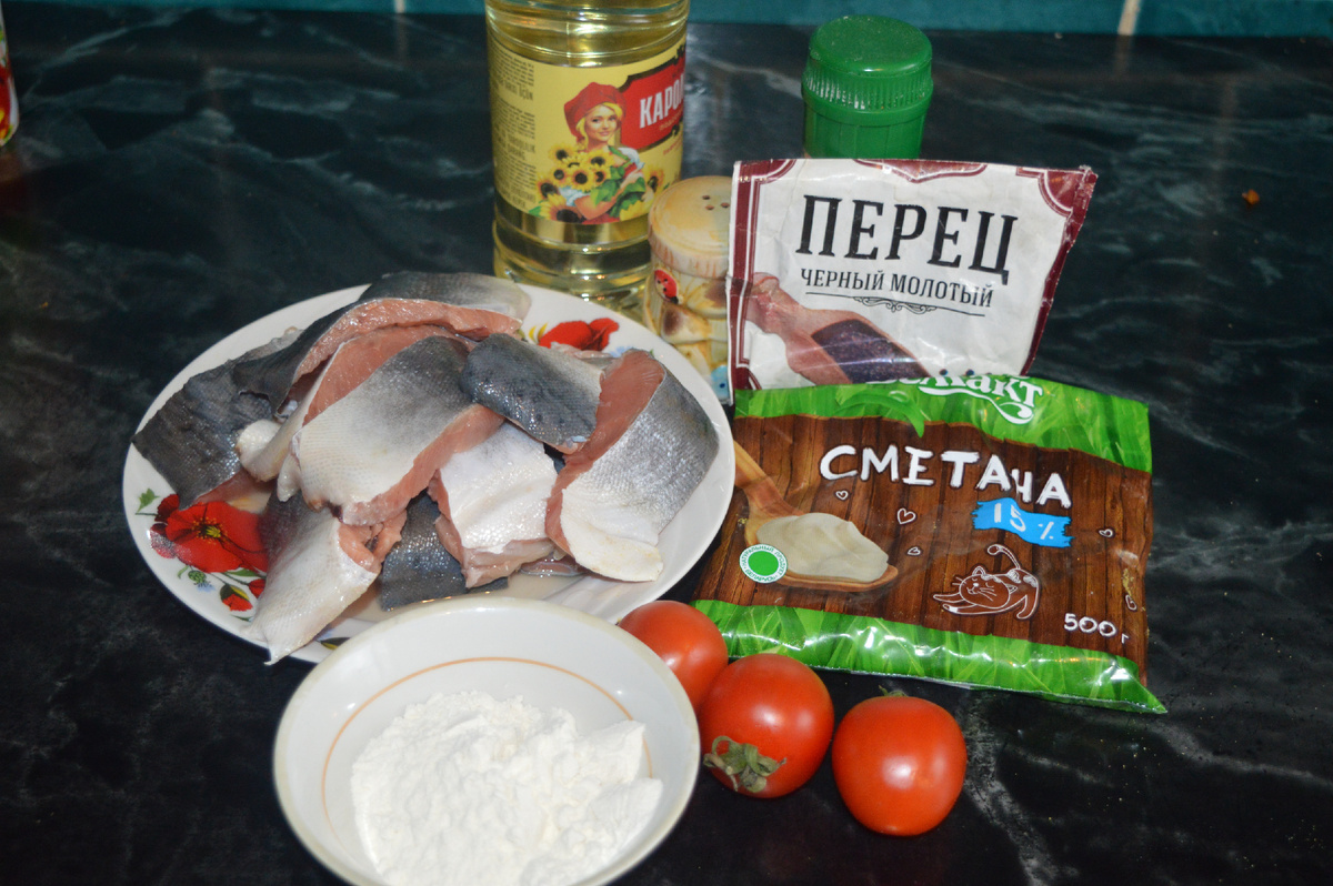 Горбуша стейками со сметаной и специями. Шаг 1.