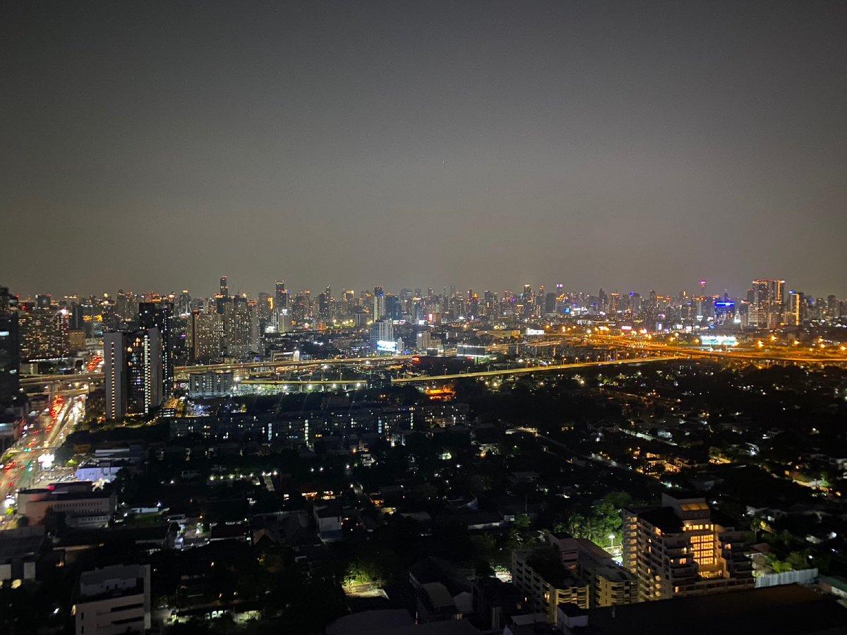 Вид с отеля на город