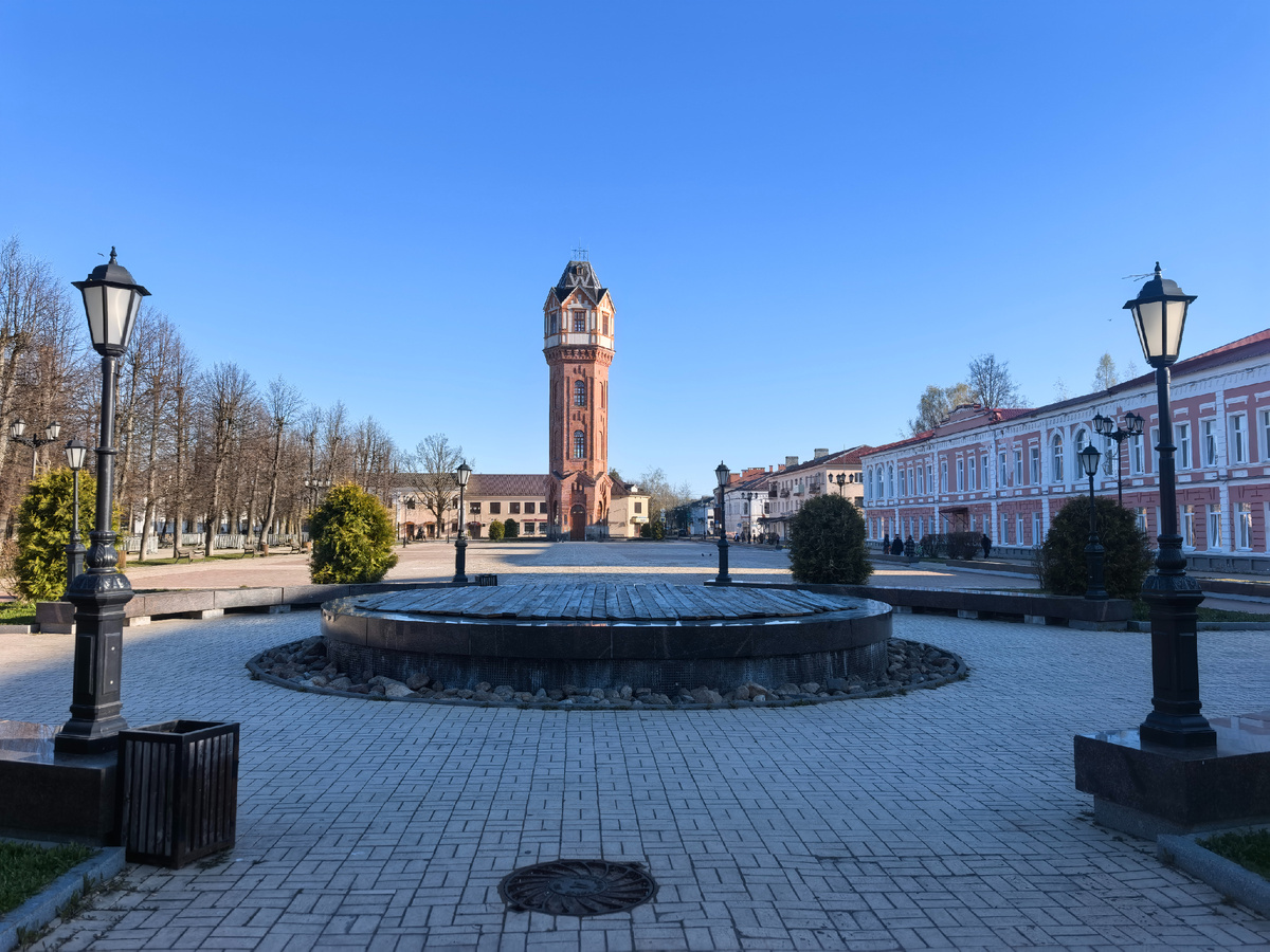 Старая Русса, Соборная площадь
