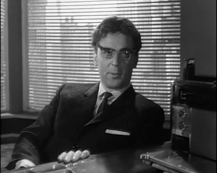 Кадр из фильма "Западня" взят для иллюстрации из Яндекс Картинки.